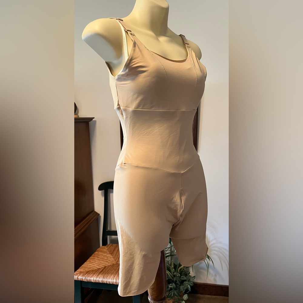 Madenform Body contour Shaper, Like New